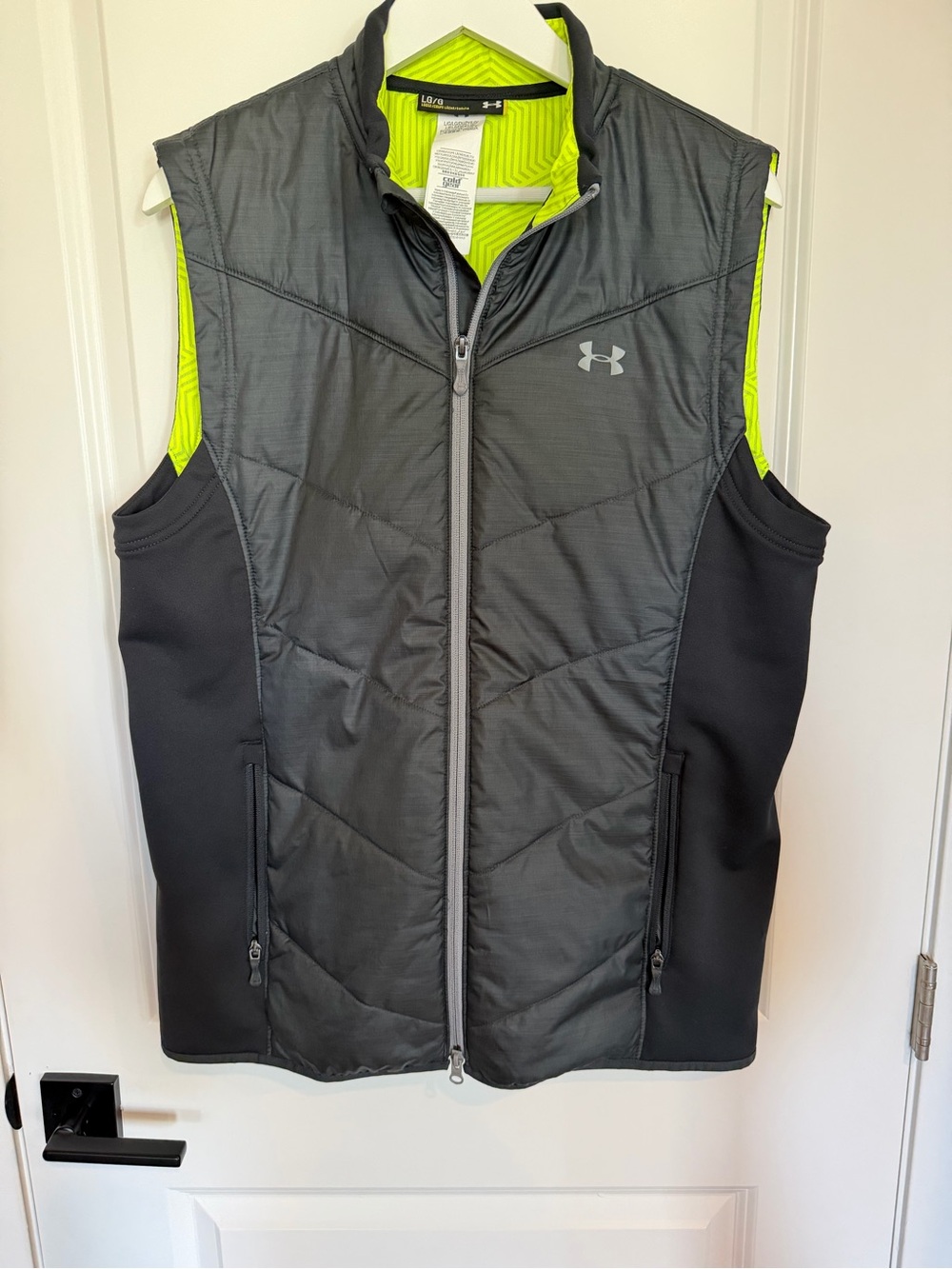 NWOT Under Armour Men's Vest in Charcoal with Neon Lime Infrared Lining